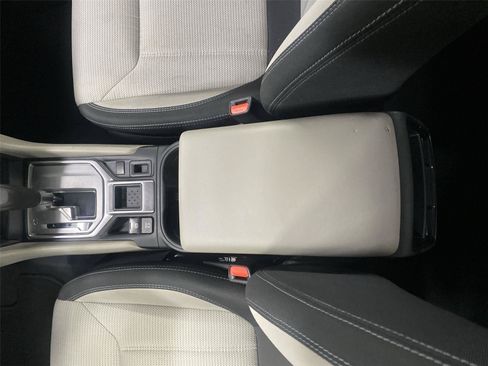 Used 2023 Subaru Forester AWD/4WD image 25