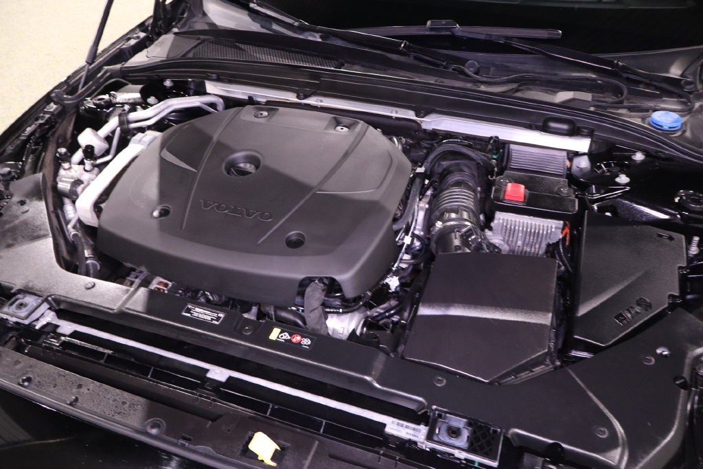Used 2020 Volvo S60 T5 Momentum FWD image 36