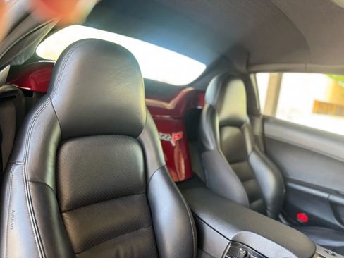 Used 2006 Chevrolet Corvette Convertible w/ Preferred Equipment Group image 18