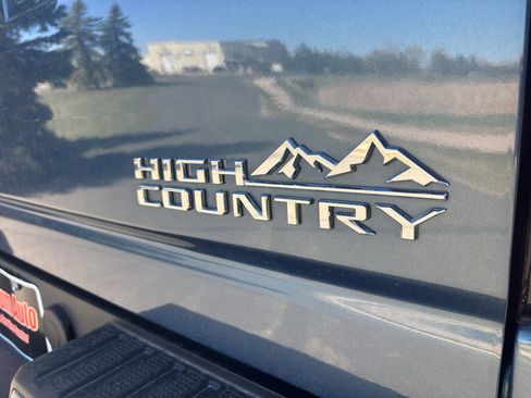 Used 2025 Chevrolet Silverado 3500 High Country w/ Technology Package AWD/4WD image 8