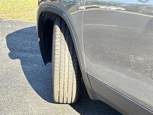 Used 2022 Chevrolet Trax LT w/ LT Convenience Package image 43