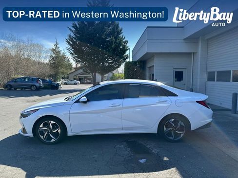 Used 2023 Hyundai Elantra Limited image 4