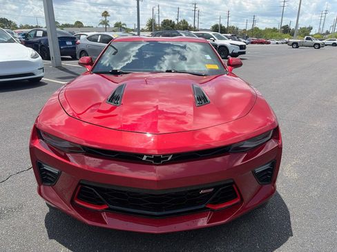 Used 2018 Chevrolet Camaro SS RWD image 2