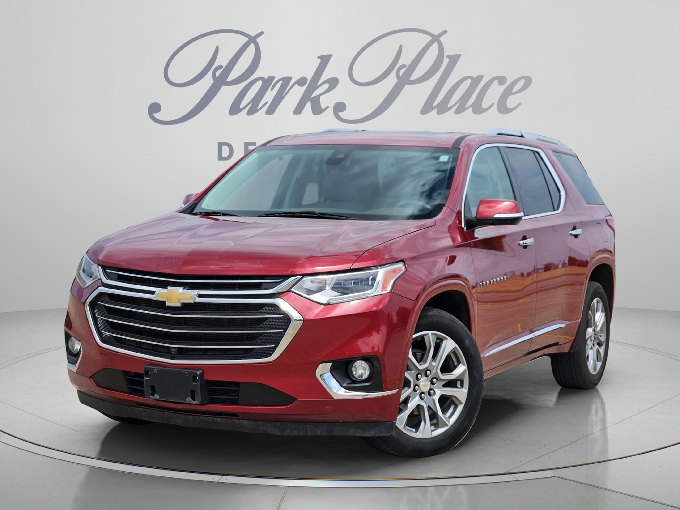 Used 2020 Chevrolet Traverse Premier FWD image 1