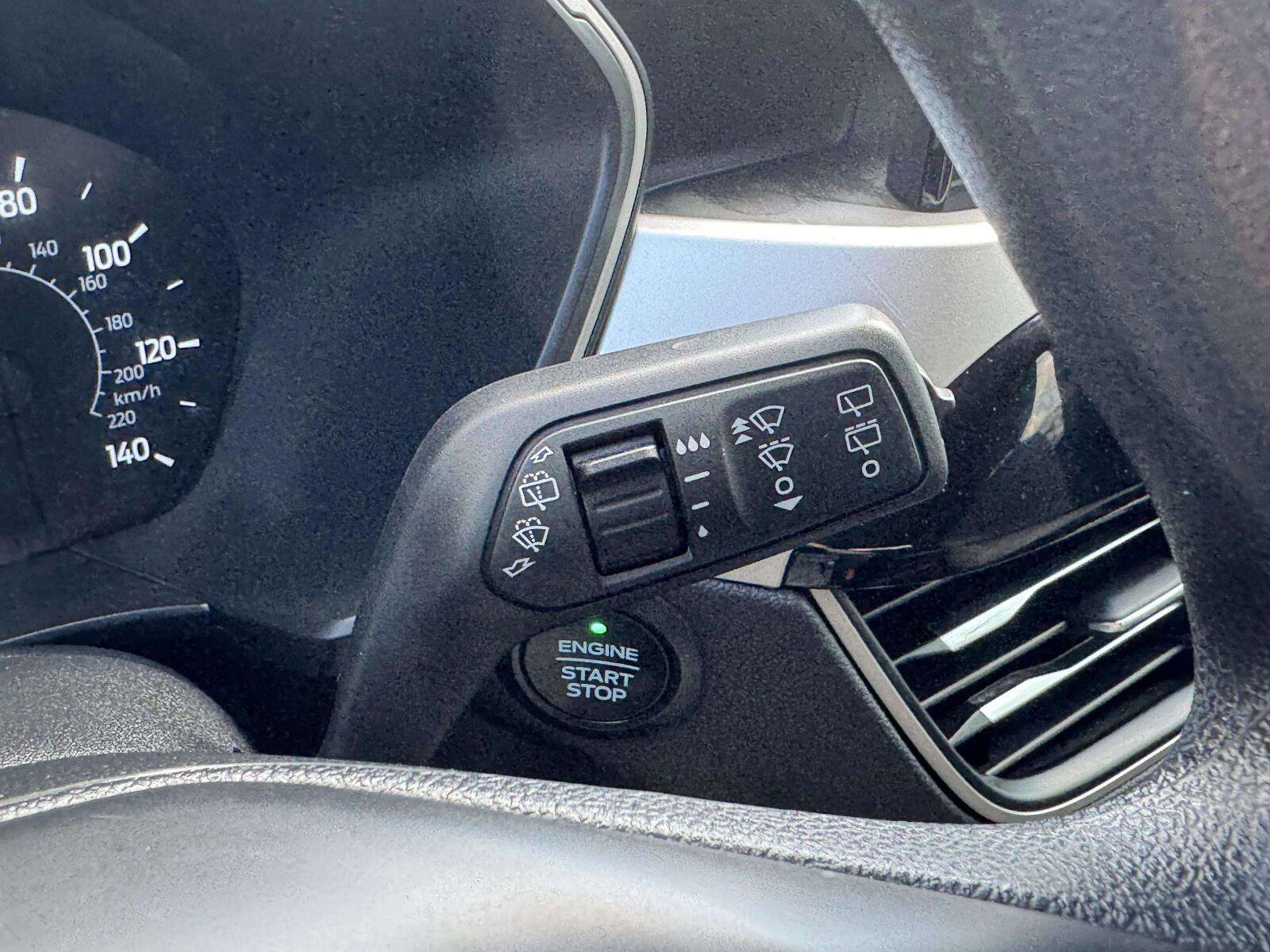 Used 2022 Ford Escape SE w/ Convenience Package FWD image 22