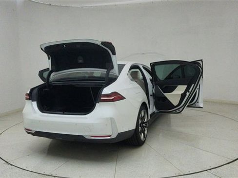 Used 2026 BMW 540i xDrive image 74