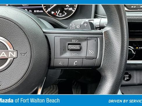 Used 2024 Nissan Rogue S AWD/4WD image 11