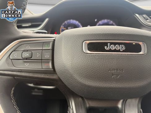 Used 2025 Jeep Grand Cherokee Laredo X w/ Luxury Tech Group I AWD/4WD image 25
