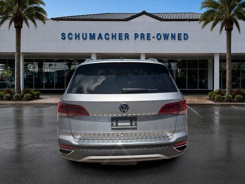Used 2024 Volkswagen Taos SE FWD image 6