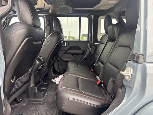 Used 2024 Jeep Wrangler Unlimited Rubicon AWD/4WD image 13