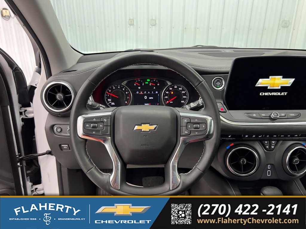 Used 2025 Chevrolet Blazer LT w/ Midnight/Sport Edition FWD image 26