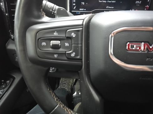 Used 2023 GMC Sierra 1500 AT4 w/ Technology Package AWD/4WD image 21