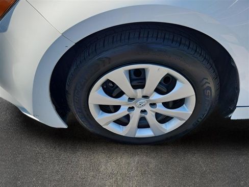 Used 2024 Toyota Corolla LE FWD image 25