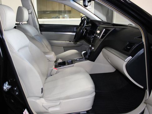 Used 2012 Subaru Legacy 2.5i Premium AWD/4WD image 22