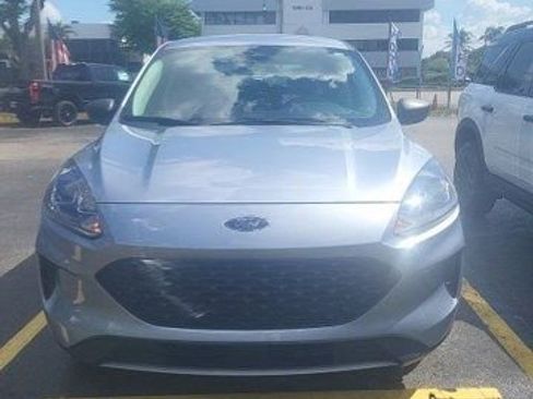 Used 2022 Ford Escape S image 1