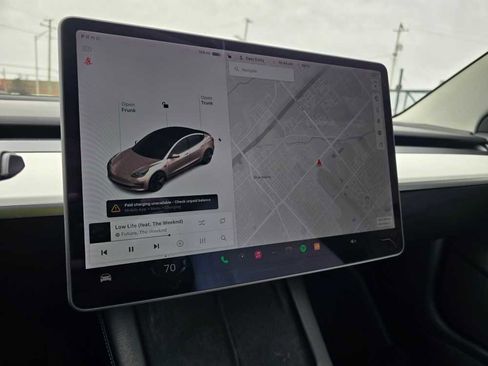 Used 2021 Tesla Model 3 Standard Range Plus image 15