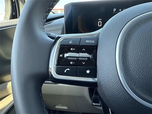 New 2026 Kia Carnival LXS image 25