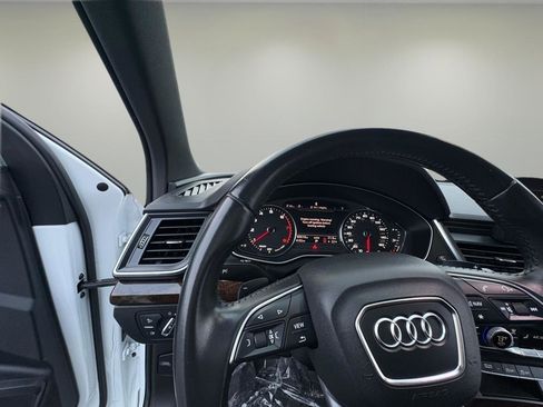 Used 2019 Audi Q5 2.0T Premium w/ Convenience Package image 16