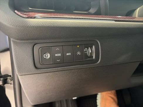 New 2027 Chevrolet Traverse RS w/ LPO, Floor Liner Package AWD/4WD image 19
