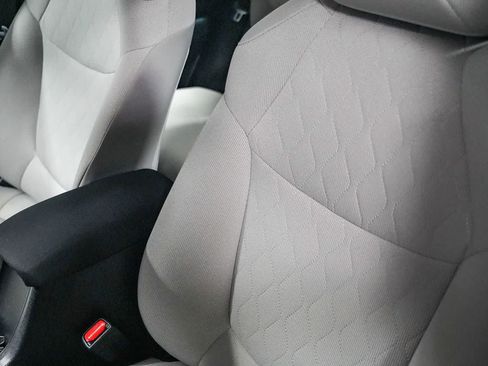 Used 2026 Toyota Corolla Cross L FWD image 25