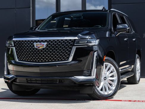 Used 2024 Cadillac Escalade Luxury RWD image 1