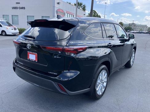 New 2026 Toyota Highlander Limited AWD/4WD image 5