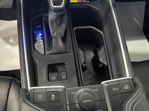 Used 2025 Toyota Grand Highlander XLE image 21