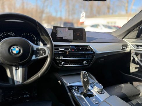 Used 2018 BMW 530i xDrive image 24