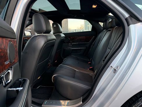 Used 2015 Jaguar XJ Supercharged image 41