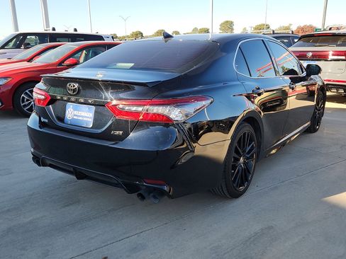 Used 2022 Toyota Camry XSE image 7