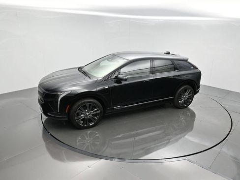 New 2027 Cadillac Optiq Premium Sport w/ LPO, Floor Liner Package AWD/4WD image 42