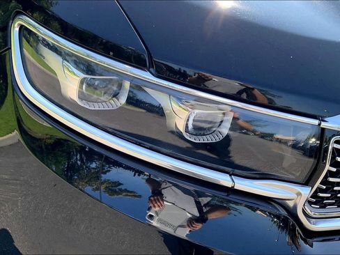 Used 2022 Jeep Grand Wagoneer Series III AWD/4WD image 27