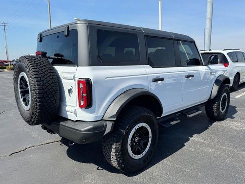 Used 2023 Ford Bronco Badlands image 3