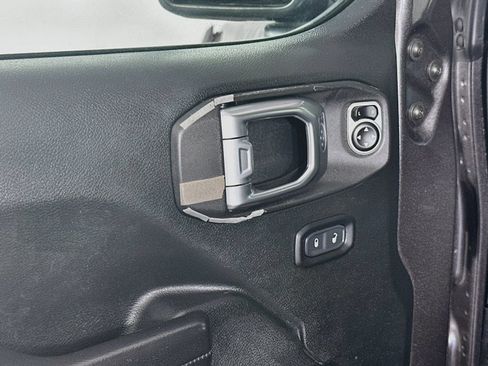 Used 2020 Jeep Wrangler Unlimited Sport AWD/4WD image 18