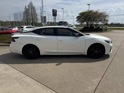 Used 2021 Nissan Maxima SR w/ Sport Mat Group image 4