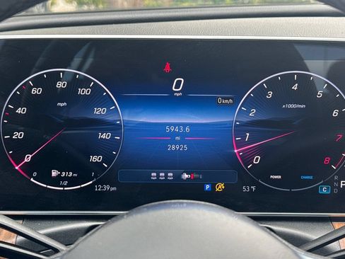 Used 2025 Mercedes-Benz C 300 Sedan image 23