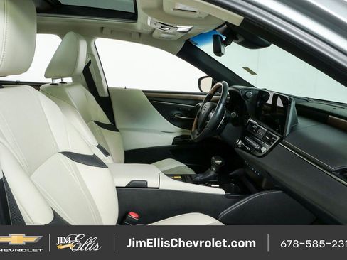 Used 2025 Lexus ES 350 Ultra Luxury w/ Accessory Package (Z2) FWD image 24