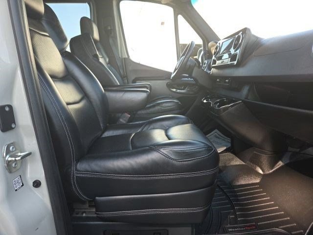 Used 2022 Mercedes-Benz Sprinter 2500 image 63