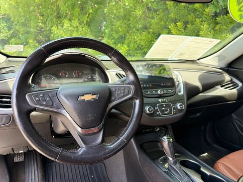 Used 2020 Chevrolet Malibu RS FWD image 41