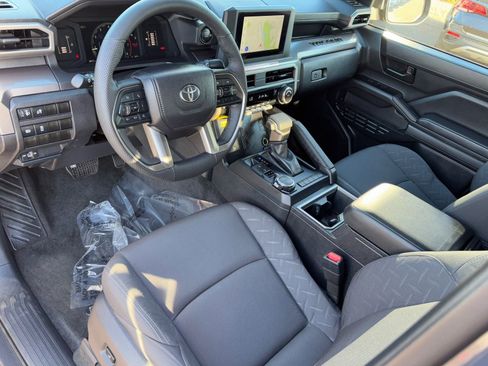 Certified 2025 Toyota Tacoma SR5 image 19