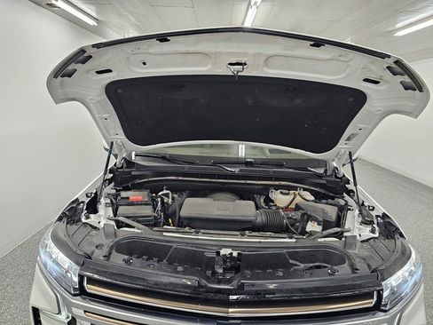 Used 2024 Chevrolet Tahoe High Country image 9