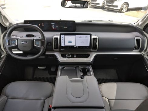 Certified 2025 Ford Expedition Max Active image 18