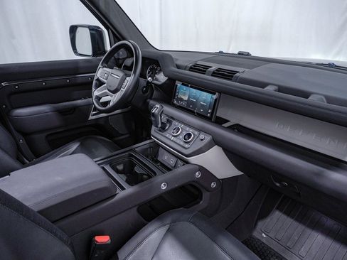Used 2023 Land Rover Defender 110 X-Dynamic SE image 15