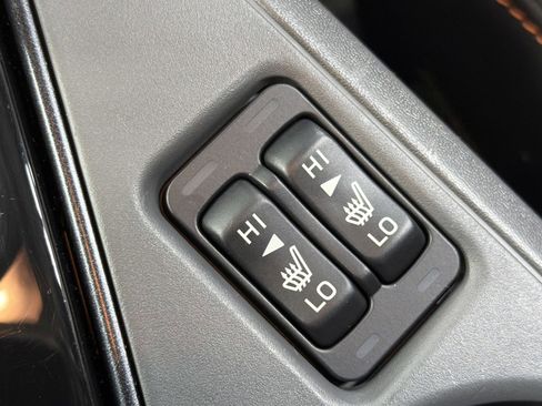 Certified 2025 Subaru Crosstrek 2.5i Limited w/ Crosstrek Mirror Package image 31