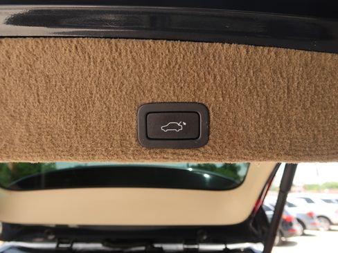 Used 2015 Volvo XC60 T6 Platinum FWD image 35