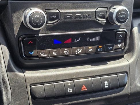 Used 2025 RAM ProMaster 2500 FWD image 30
