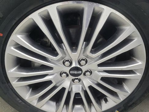 Used 2018 Lincoln MKX Reserve w/ Driver Assistance Package FWD image 31