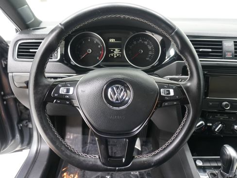 Used 2015 Volkswagen Jetta SE FWD image 15