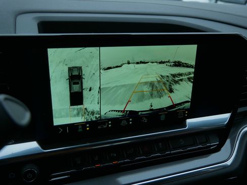 Used 2024 Chevrolet Silverado 3500 High Country w/ High Country Premium Package image 40