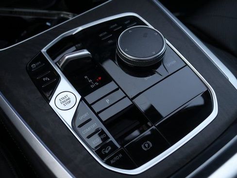 Used 2025 BMW X5 xDrive40i w/ Climate Comfort Package image 20